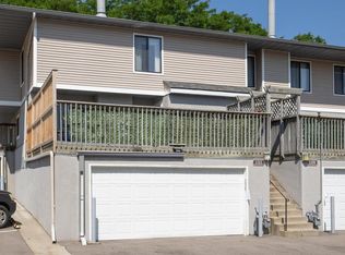 1312 Landmark Trl S, Hopkins, MN 55343