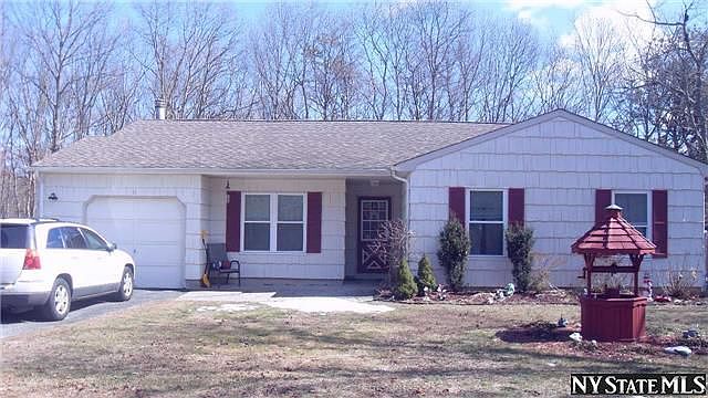 1st image of 11 Winged Foot Dr