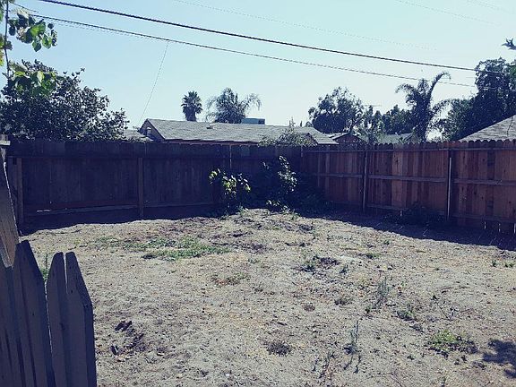 2nd image of 724 W Yosemite Ave