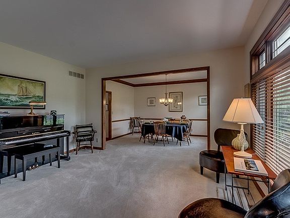 5th image of 813 Flourney Ct