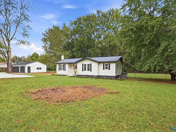 3rd image of 345 Hoover Cir