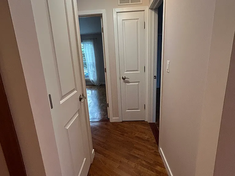 5400 Carriageway Dr — Photo 16