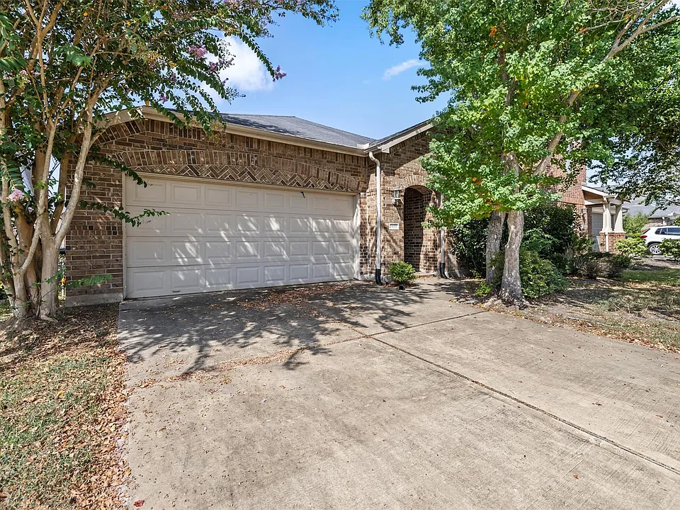8410 Green Paseo Pl
