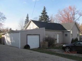 112 Mill St, Yale, MI 48097