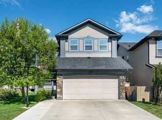 100 W Drake Landing Cmn, Okotoks, AB T1S2M7