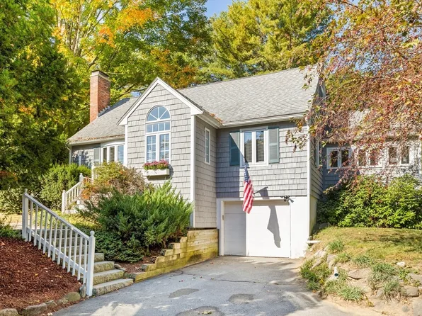 4 Powers Rd, Littleton, MA 01460