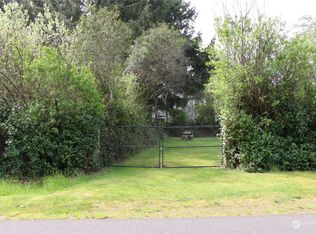 222 S Oar Loop SW, Ocean Shores, WA 98569