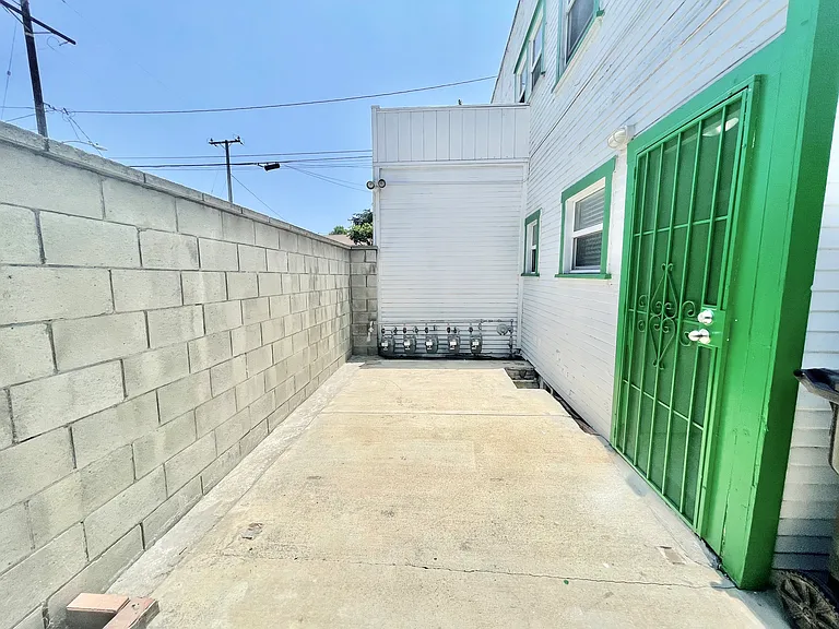 672 Junipero Ave #672 — Photo 17