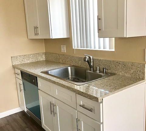 3rd image of 7182 Fenway Dr #Shgdma49p