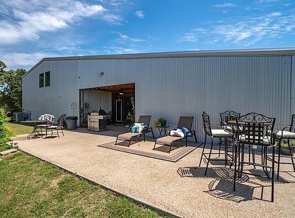 4th image of 2390 Vz County Road 1514