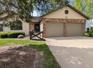 3444 Daren Dr, Freeport, IL 61032