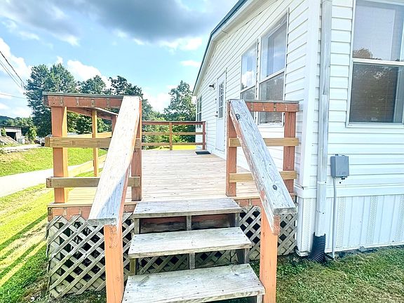 5th image of 307 Rebecca Lynn Dr
