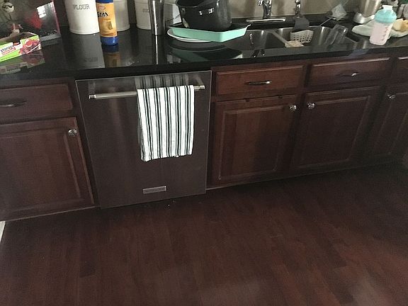 Black granite 
No cherry HW