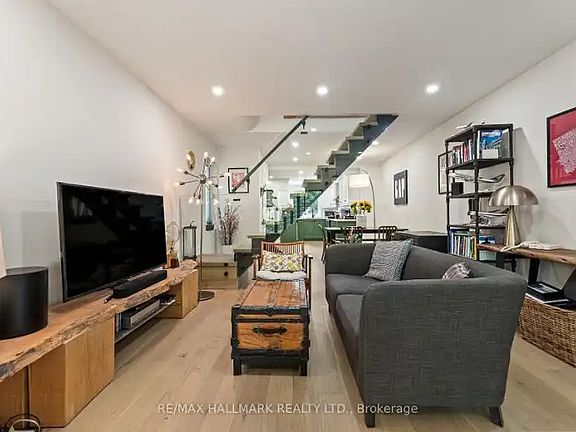 3rd image of 324 Kenilworth Ave #1A