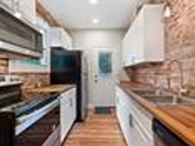 516 Borland St — Photo 10