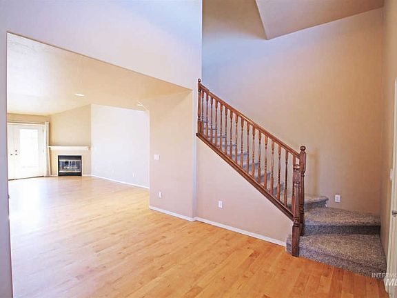 4th image of 2666 Sagebrush Dr