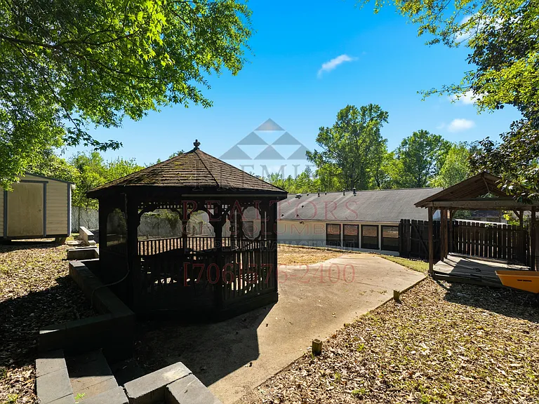 520 Asa Dr — Photo 37