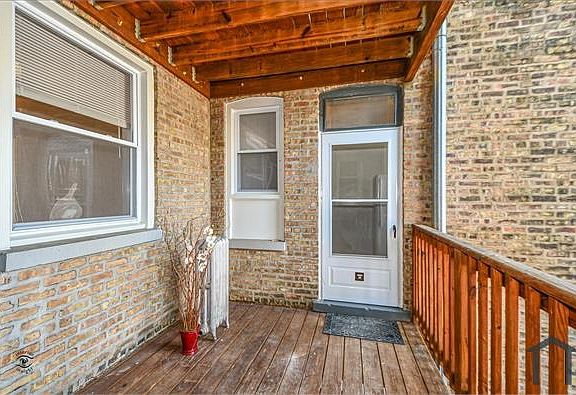 3rd image of 6031 N Paulina St APT 2A