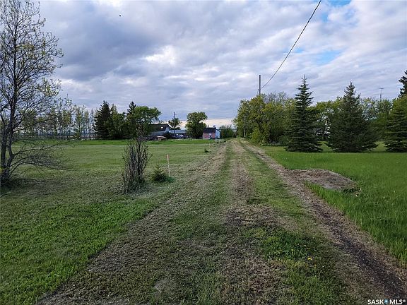 5th image of 110 2nd STREET W