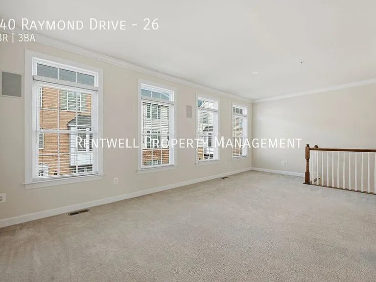 540 Raymond Dr #26 — Photo 7