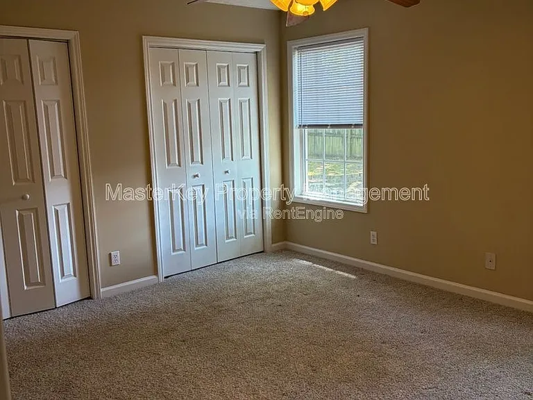 1401 Ravensthorpe Dr — Photo 9