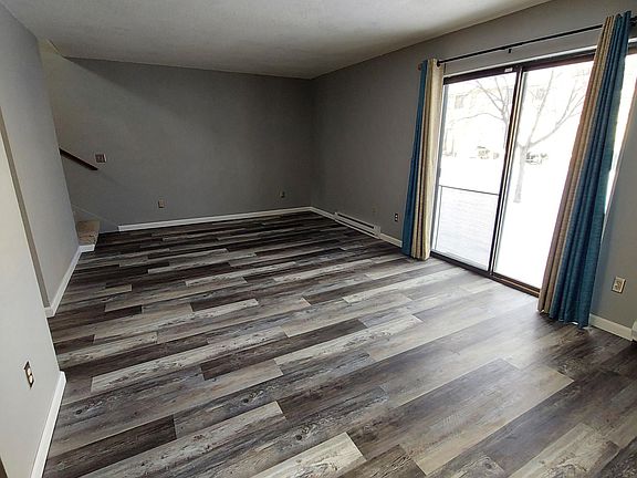 3rd image of 3285 Canyon Dr Unit 31