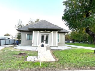 904 Melwood Ave, Brownwood, TX 76801