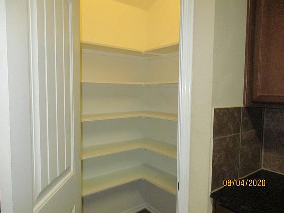 5th image of 1408 Meadow Creek Dr