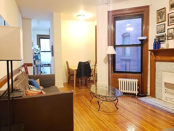 3rd image of 215 W 106th St #4NE