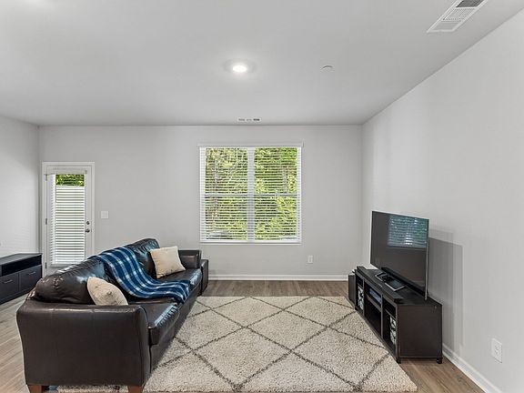 3rd image of 204 Mackenzie Way