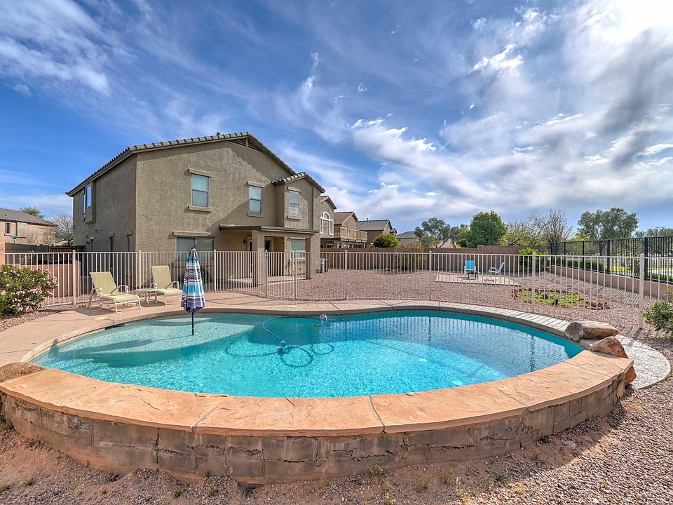 1st image of 951 E Saddle Way