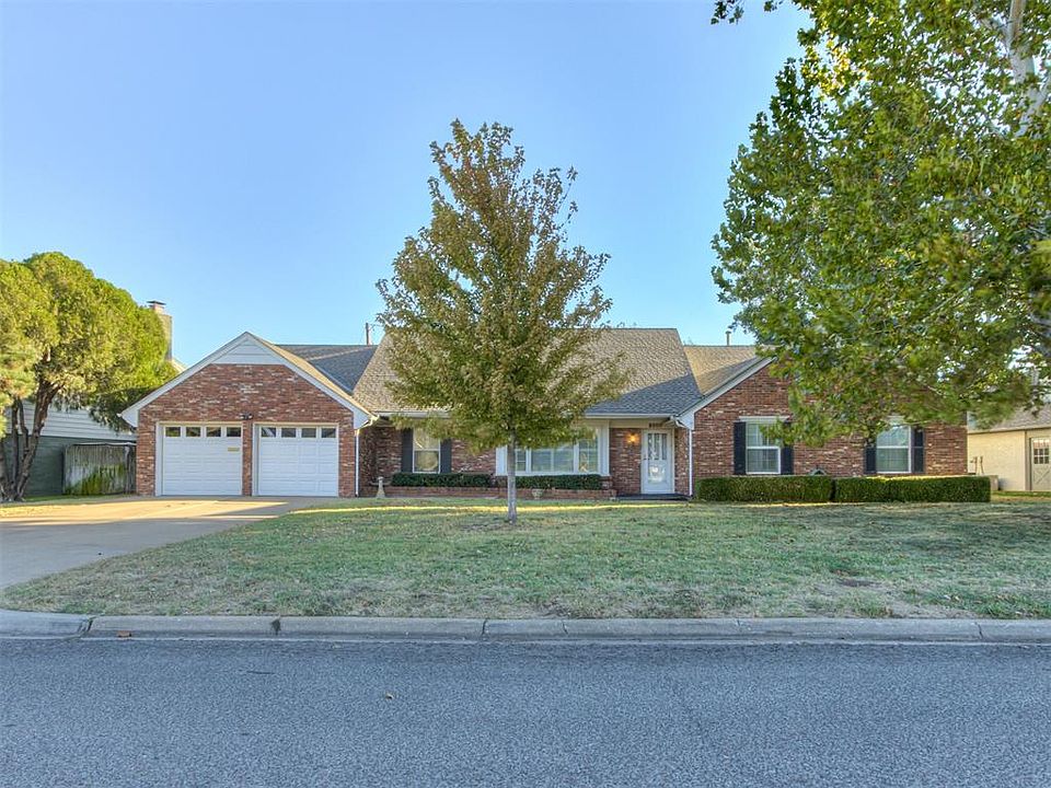 1st image of 8000 Lakehurst Dr
