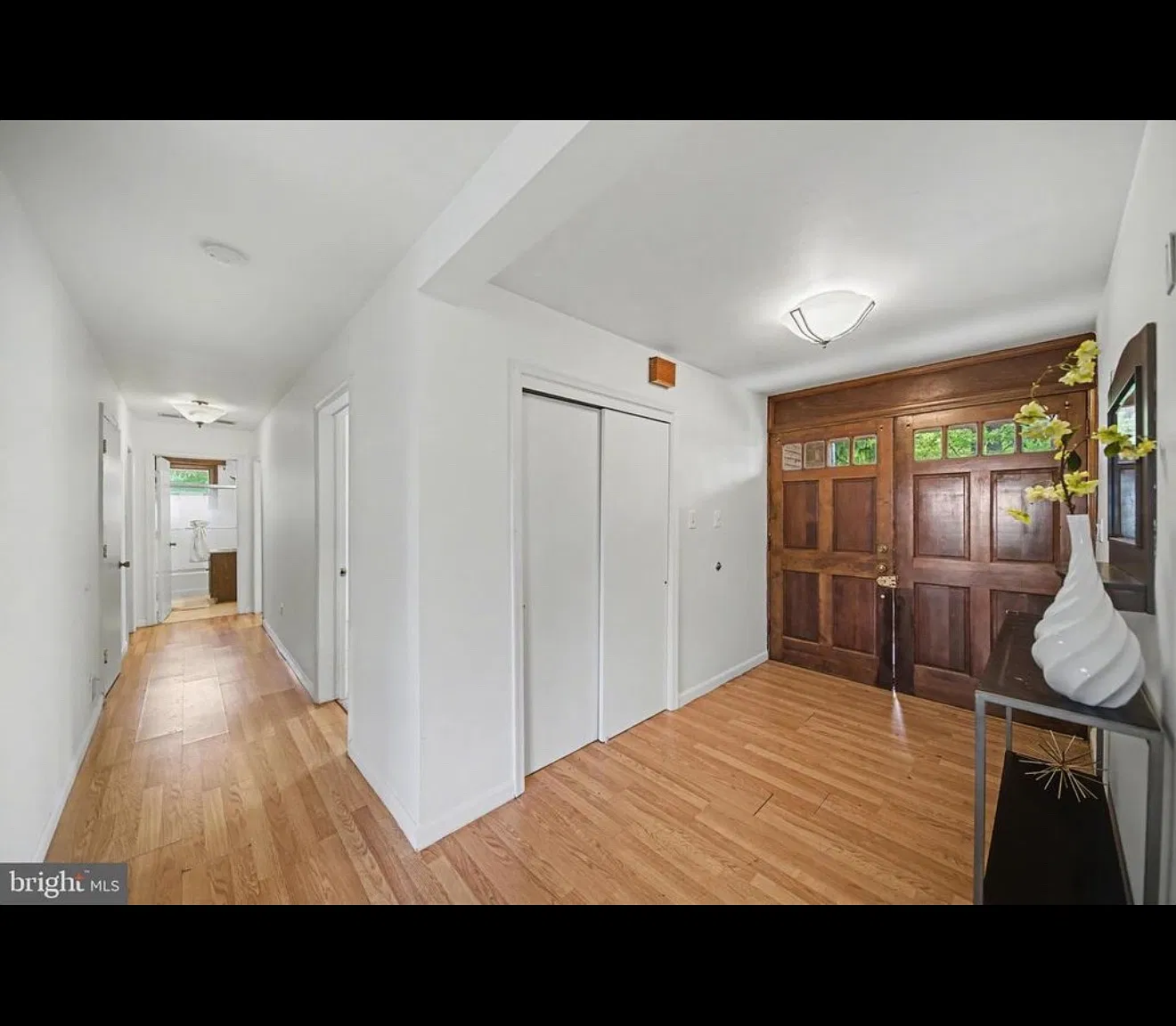 3 bed, 2.5 bath, 2000 sqft, $3,200 — Photo 4