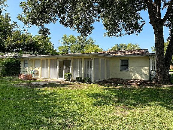 3rd image of 5801 Dennis Ave