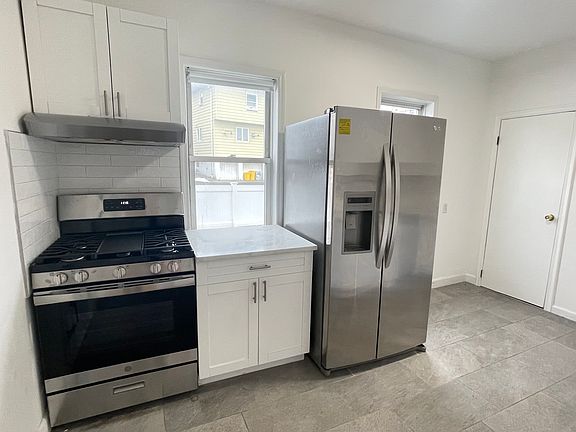 2nd image of 15 Prospect St