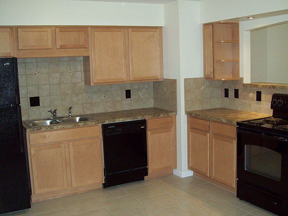 2nd image of 31350 Indianola Dr