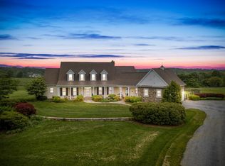 19810 Silcott Springs Rd, Purcellville, VA 20132