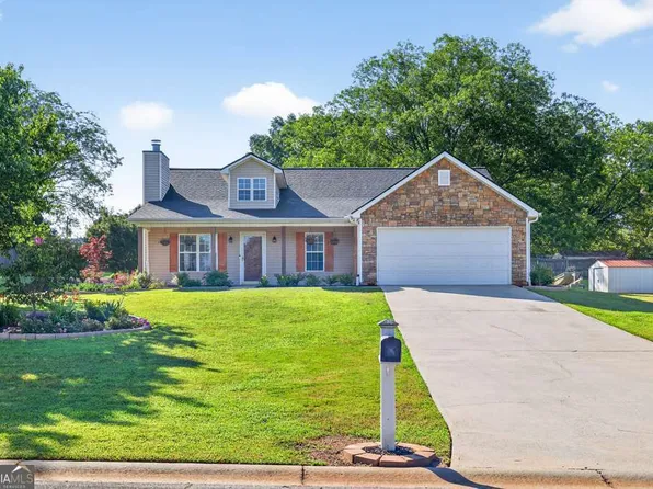 933 Justin Dr, Winder, GA 30680