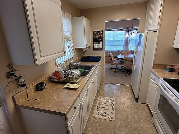 4th image of 1268 Plantation Pl