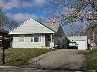 406 S 12th St, Aberdeen, SD 57401
