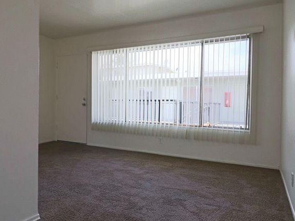4th image of 451 Cuesta Del Mar Dr APT 18