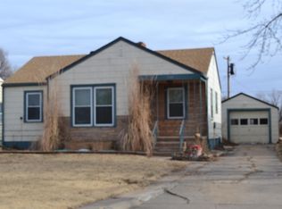 1641 N Lincoln St, Russell, KS 67665