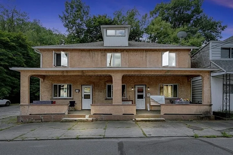 1200 S Main St #1 — Photo 3