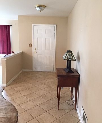 4th image of 1810 Cloverdale Way