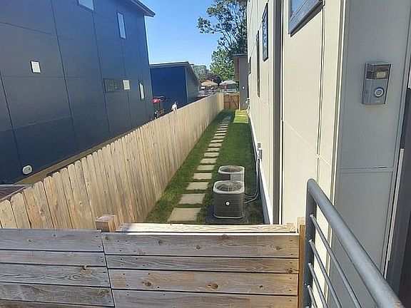 2nd image of 4411 Vista Ave