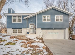 325 Valley West Dr, West Des Moines, IA 50265