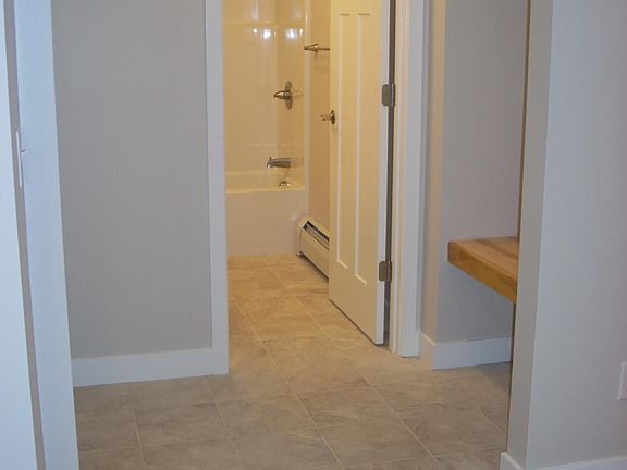GARAGE ENTRY & BATH