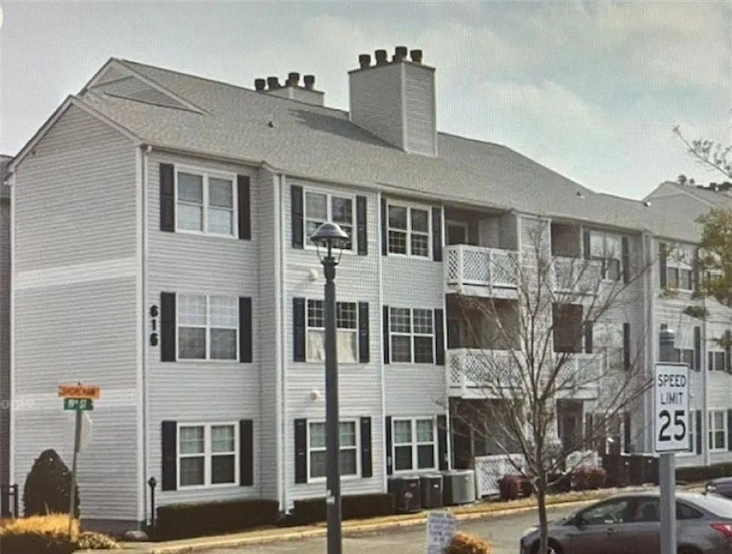616 Shoreham Ct — Photo 1