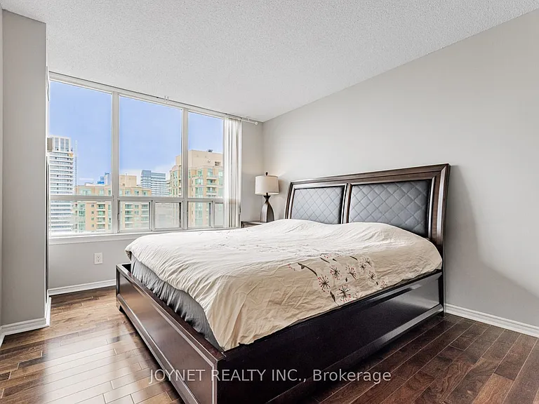 7 Bishop Ave #2205 — Photo 23