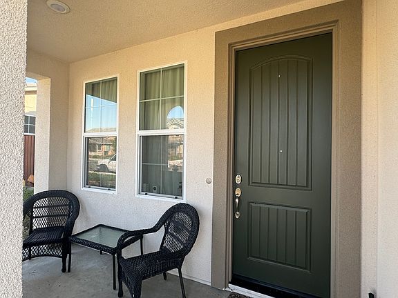 5th image of 704 Sacramento Way